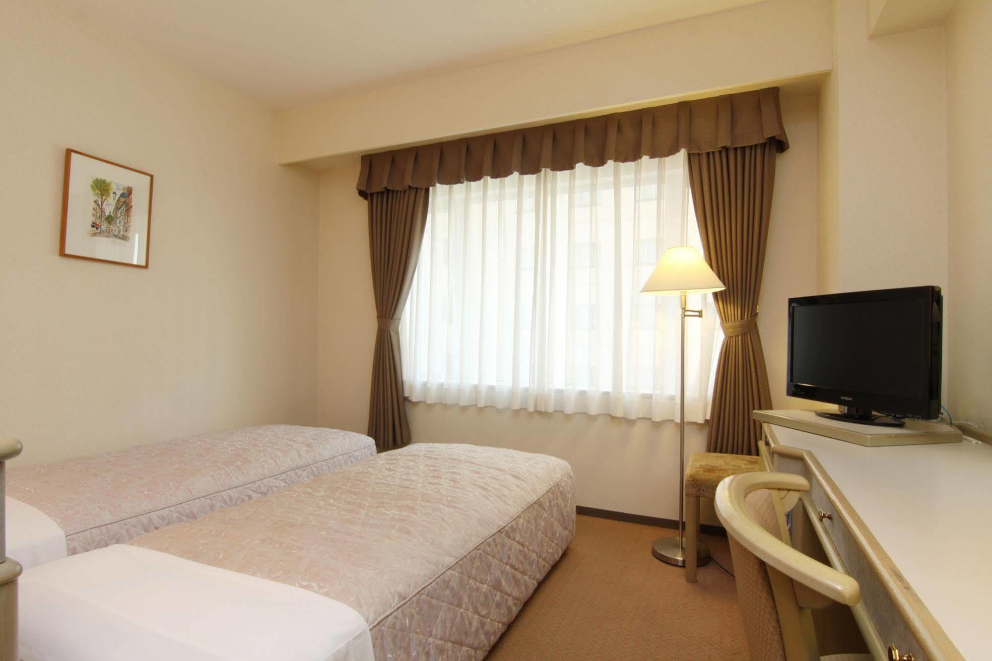 Hotel Green Tower Makuhari Chiba Exterior foto